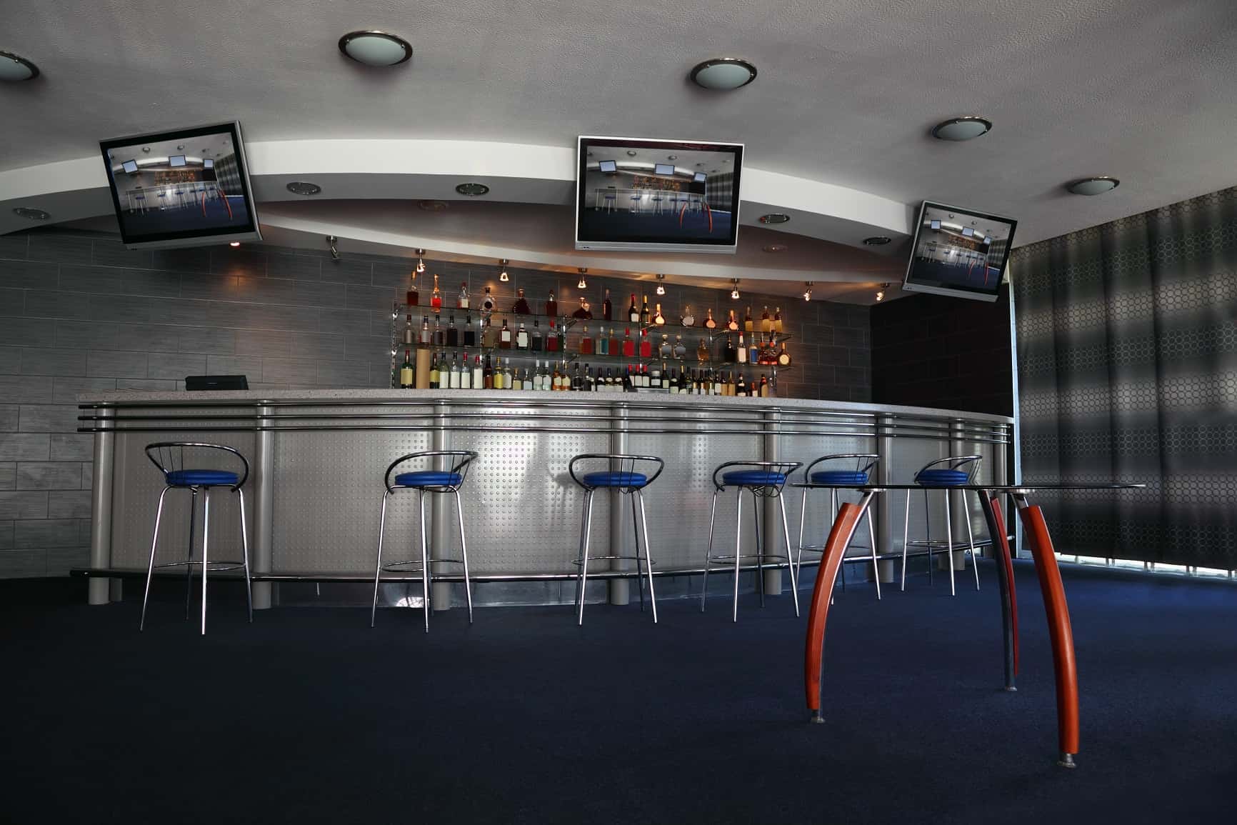 Read more about the article Cafes and food chains